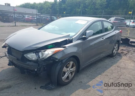 2013 Hyundai Elantra Gls z USA, uszkodzony, nr VIN 5NPDH4AEXDH199806